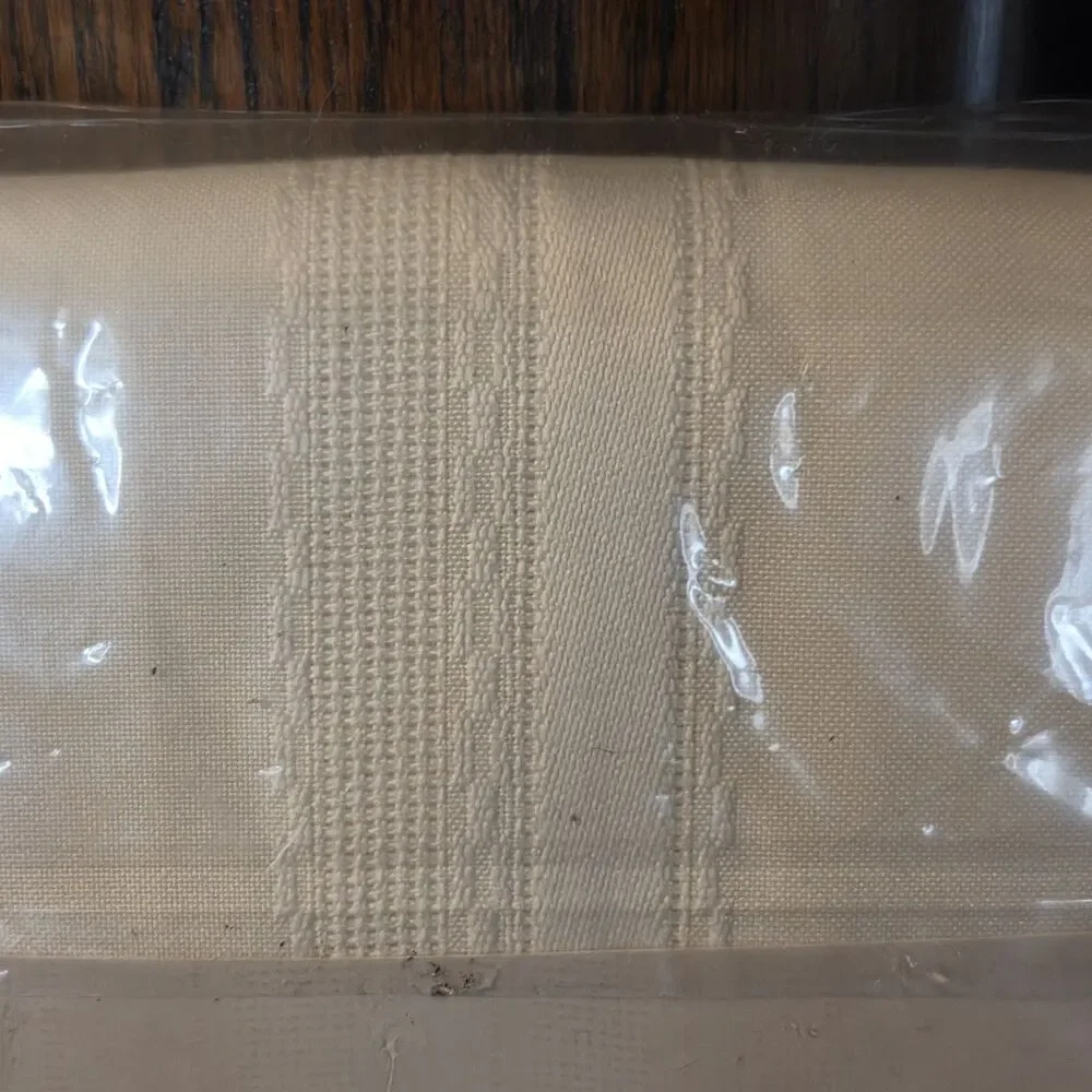 Satin Splendor Wrinkle Free Scotchguard 60x84” Ivory Oblong VTG New